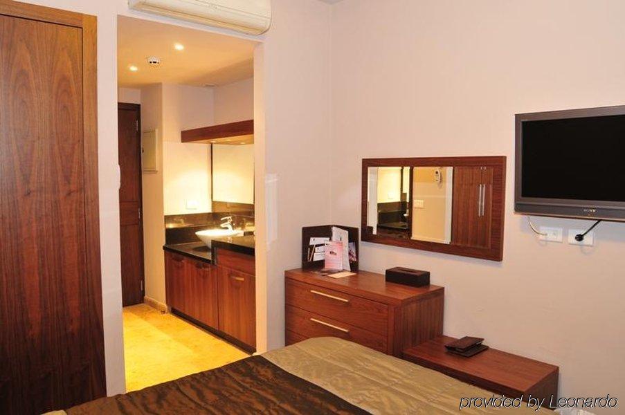 City Suite Hotel Beirut Zimmer foto