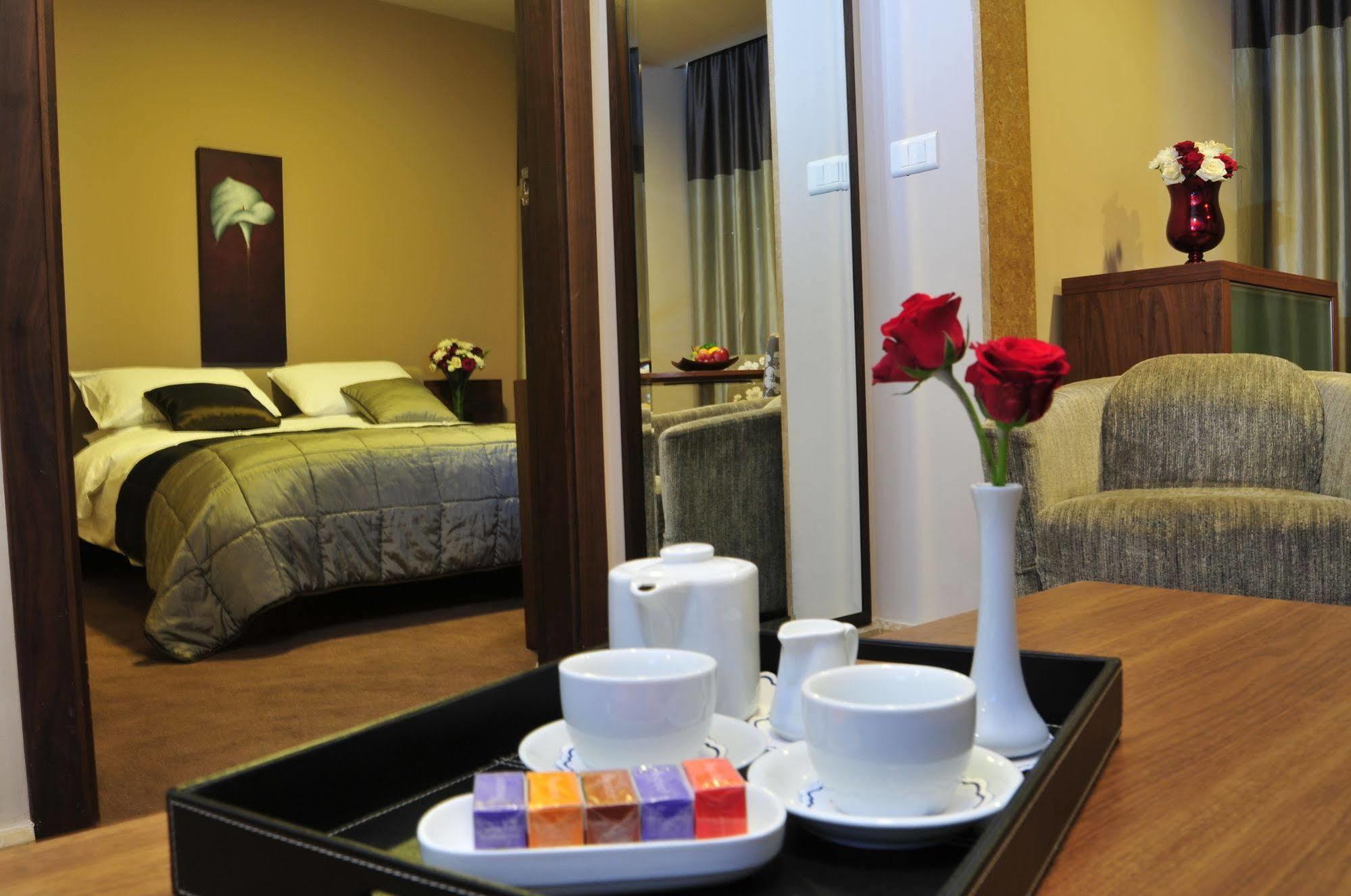 City Suite Hotel Beirut Zimmer foto