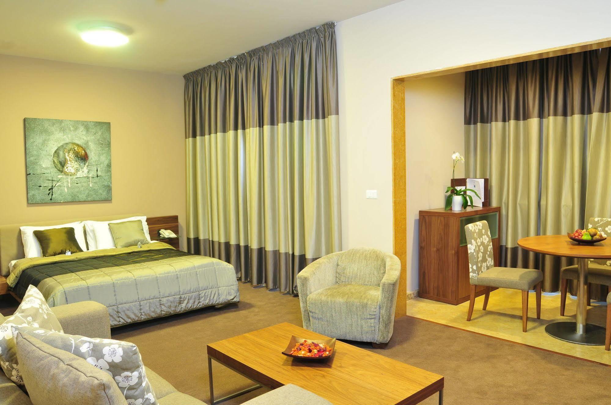 City Suite Hotel Beirut Exterior foto