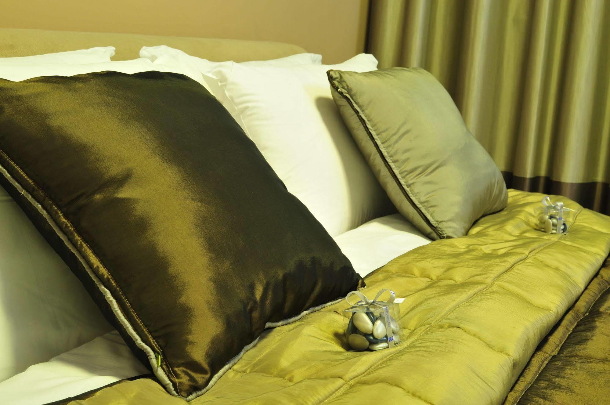 City Suite Hotel Beirut Zimmer foto