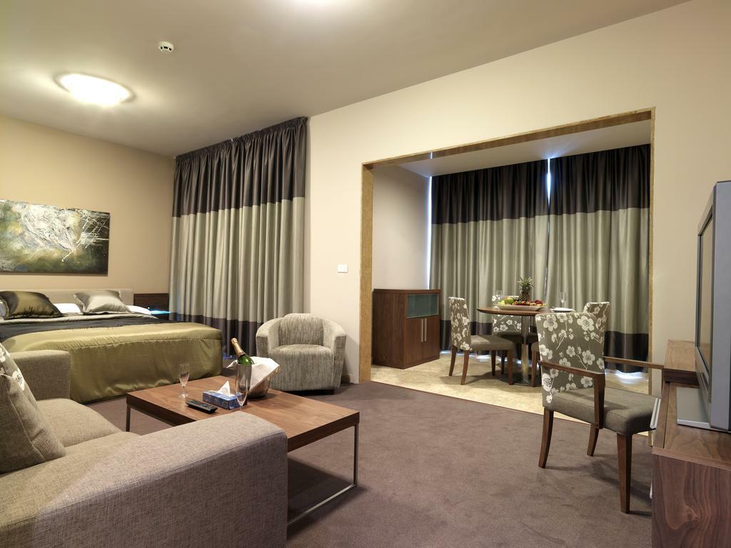 City Suite Hotel Beirut Exterior foto
